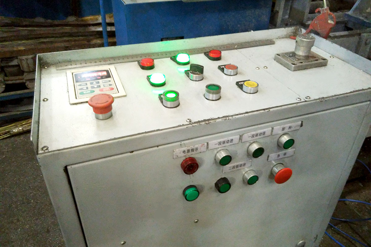 1727657624440606.jpg 鋸床廠(chǎng)家